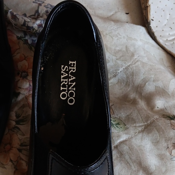 Shoes - Picture 5 of 5